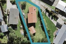 25 Clinton Avenue, Te Atatu Peninsula, Auckland