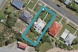 18 Bradshaw Street, Bluff