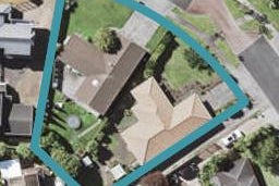 1/27 Channing Crescent, Botany Downs, Auckland