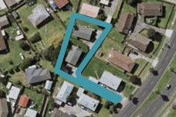 2/104 Te Irirangi Drive, Clover Park, Auckland