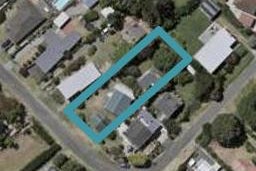 13 Hohiria Street, Waikanae Beach, Waikanae