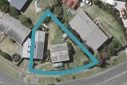 8 Karaka Street, Otaki Beach, Otaki