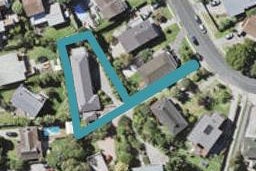 2/72 Mayfair Crescent, Mairangi Bay, Auckland