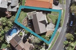 11 Holyoake Place, Chatswood, Auckland