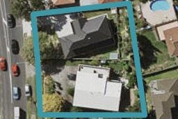 2/25 Hollyford Drive, Clover Park, Auckland