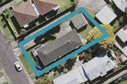 2/13 Mannering Place, Hillcrest, Auckland
