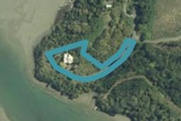 207 Hills Road, Raglan, Raglan