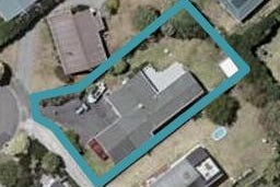 11 Hastings Street, Waikanae Beach, Waikanae