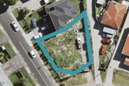 14 Awaroa Road, Sunnyvale, Auckland