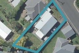 18 English Avenue, Kenmure, Dunedin