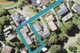 2/32 Scarlock Avenue, Browns Bay, Auckland