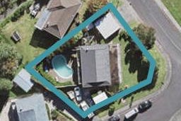 1 Gillan Place, Bayview, Auckland
