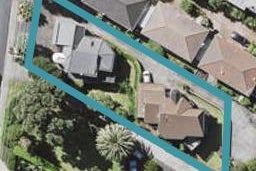 2/19 Beach Road, Castor Bay, Auckland
