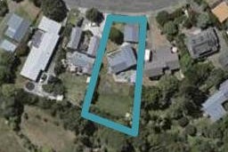 8 Victor Grove, Waikanae Beach, Waikanae