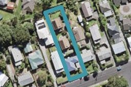 2/33 Sunnyhaven Avenue, Beach Haven, Auckland