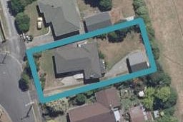 18 Defoe Avenue, Hillcrest, Hamilton