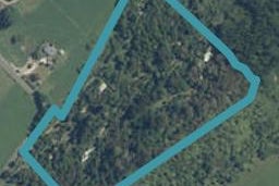 187 Packard Road, Motupipi