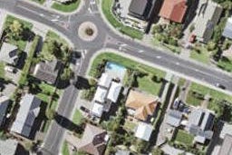 2/51 Beach Road, Mellons Bay, Auckland