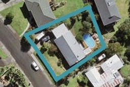 36 Deuxberry Avenue, Northcote, Auckland