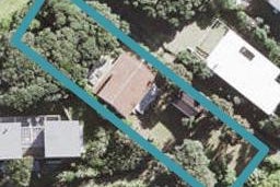 141 Marine Parade North, Piha