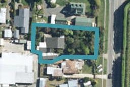 8 Main Road, Lower Moutere