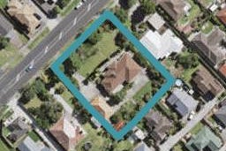 50 Sturges Road, Henderson, Auckland