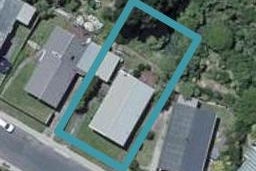 60 Somes Crescent, Newlands, Wellington