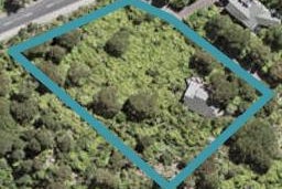182 Laingholm Drive, Titirangi, Auckland