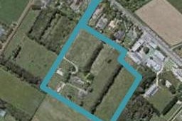100 School Road, Te Horo