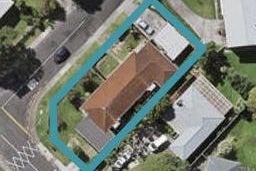 2/11 Tonkin Drive, Sunnynook, Auckland