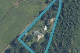 293 Packard Road, Motupipi