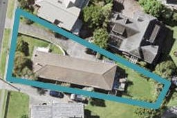 2/127 Litten Road, Cockle Bay, Auckland