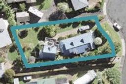 18 Valerie Crescent, Okura, Albany