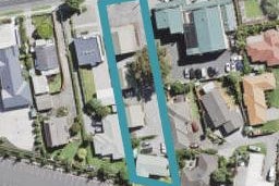 2/708 Swanson Road, Swanson, Auckland