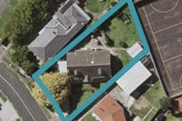 84 Edgewater Drive, Pakuranga, Auckland