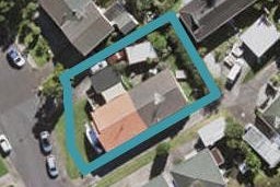 2/27 Mannering Place, Hillcrest, Auckland