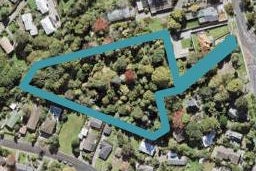 5 South Lynn Road, Titirangi, Auckland