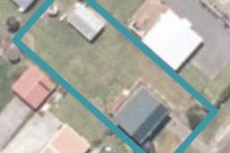 12 Lochiel Street, Māhia