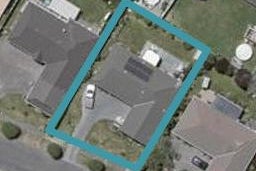 15 Cranbrook Grove, Waikanae