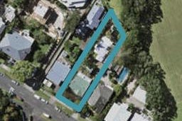 1/8 Stanley Point Road, Stanley Point, Auckland