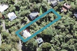 27 Raroa Terrace, Waiatarua, Auckland
