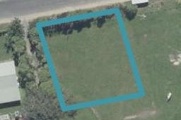 12 Bay Road, PURAKAUNUI