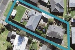 2/3 Tramway Road, Beach Haven, Auckland