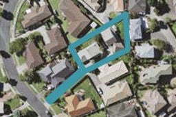 1/9 Bernie Edwards Place, Botany Downs, Auckland