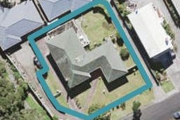 89 Cliff View Drive, Green Bay, Auckland
