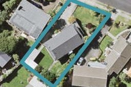 8 Bert Wilson Place, Cockle Bay, Auckland