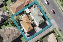 2/39 Fortunes Road, Half Moon Bay, Auckland