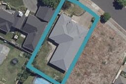 8 The Esplanade, Huntington, Hamilton