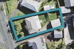15 Bayside Avenue, Te Atatu Peninsula, Auckland
