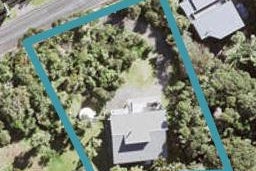 74 Seaview Road, Piha, Piha